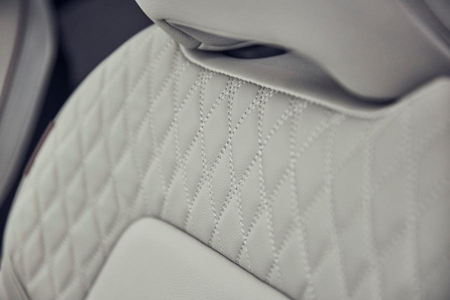 Детали интерьера Renault Captur Initiale Paris 2019 года  (WW) (фото 34 из 42)